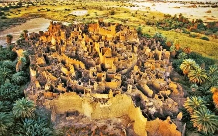 In the heart of the Nigerien desert: the oasis of Djado, between an inherited past and preserved riches ~ Plume du Desert